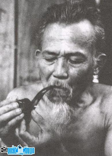 Một bức ảnh về Phùng Quán- Nhà văn nổi tiếng Thừa Thiên Huế- Việt Nam