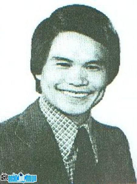 Hình ảnh thời trẻ của nhạc sĩ Lê Mộng Nguyên