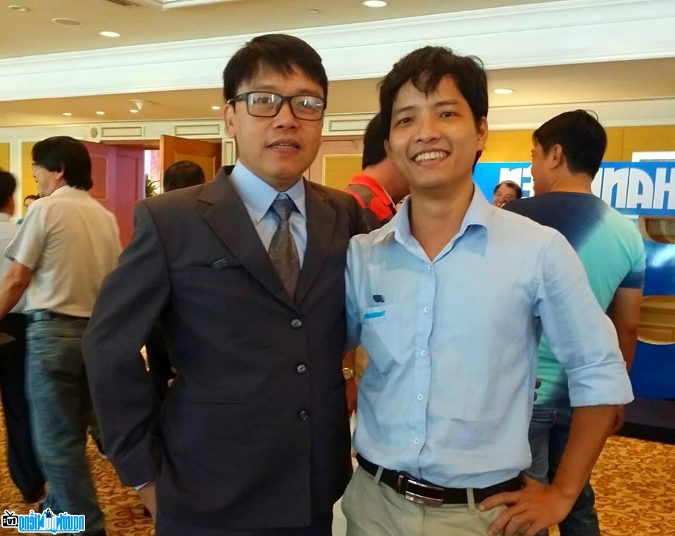 Hình ảnh Nhà báo Đỗ Hùng cùng người bạn