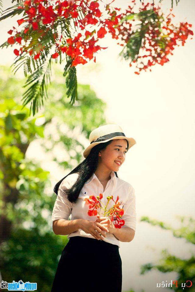 Nguyễn Mai Ly trong trang phục trẻ trung xinh tươi ngày thường
