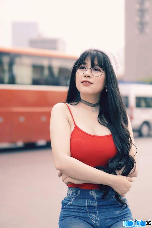 July Huyền Trang đăng quang cuộc thi Miss Beauty Photo 2018