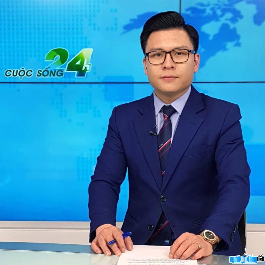Hình ảnh MC Thanh Liêm trên sóng truyền hình