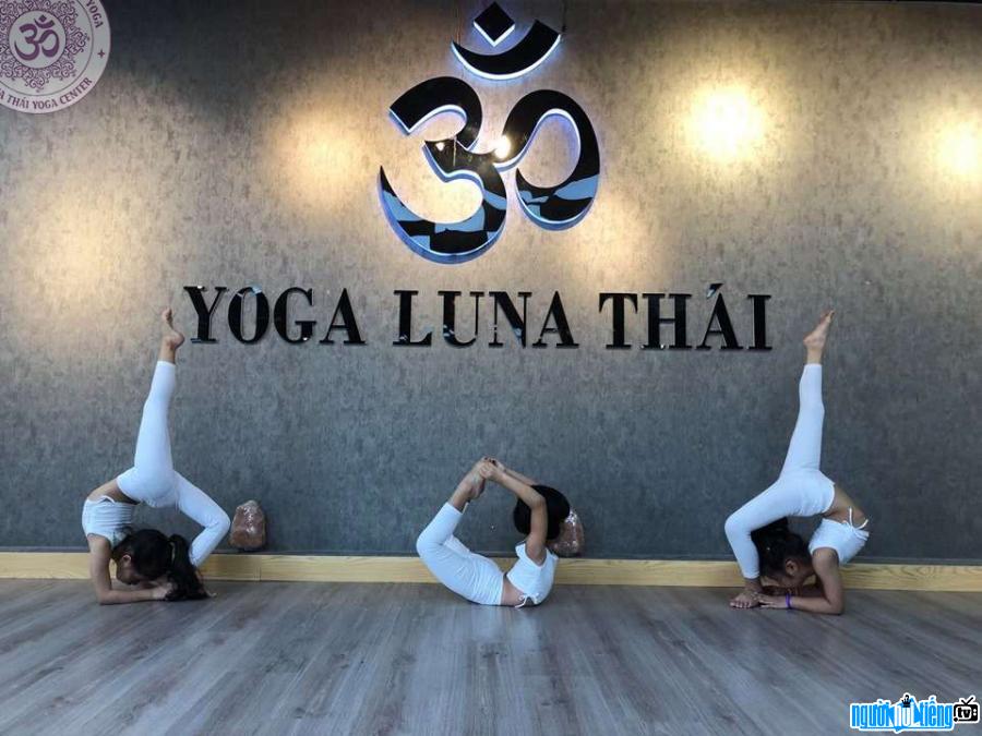 Trần Lan Anh là người sáng lập trung tâm Yoga Luna Thái