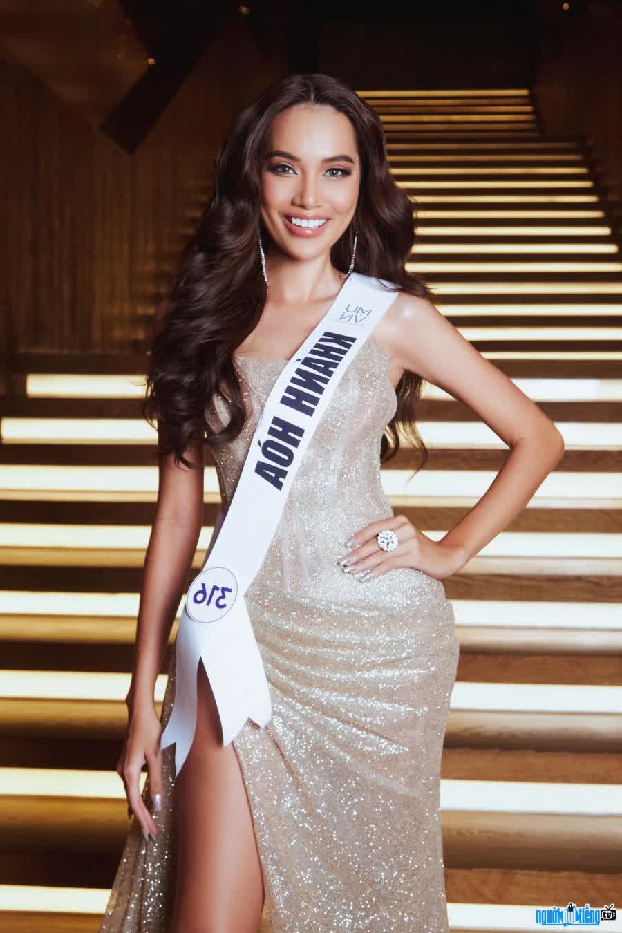 Hình ảnh mới nhất của hotgirl Lê Hoàng Phương trong cuộc thi hoa hậu hoàn vũ 2022
