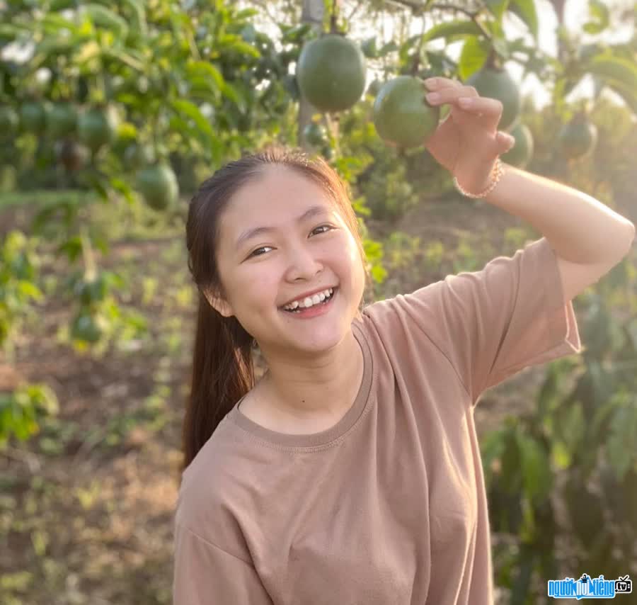 Nội dung video của TikToker Trang Ở Đắk Lắk chủ yếu xoay quanh cuộc sống bình yên nơi thôn quê