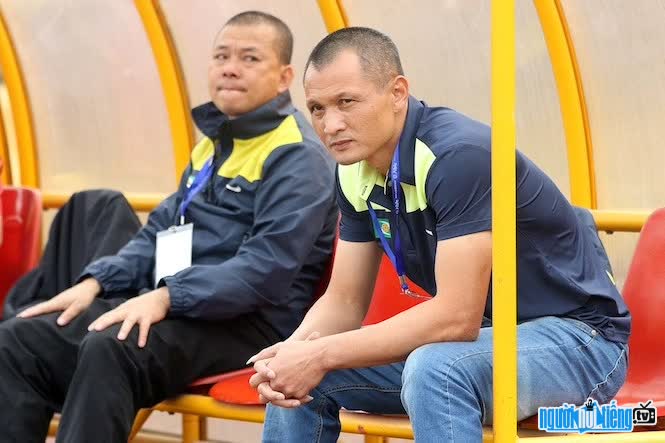 Huấn luyện viên Ngô Quang Trường từng dẫn dắt đội một Sông Lam Nghệ An 2 mùa giải 2015-2016
