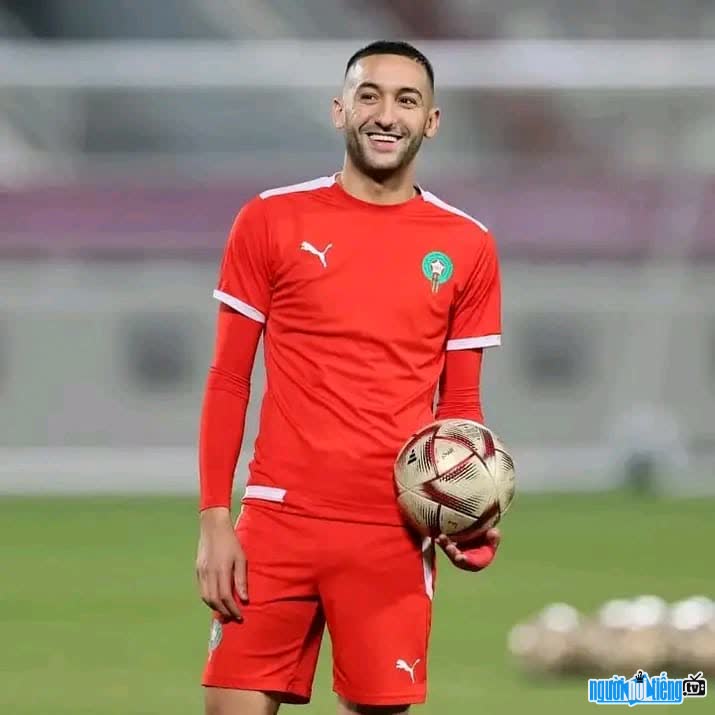Hakim Ziyech là cầu thủ người Maroc chơi cho Chelsea và cho đội tuyển quốc gia Maroc