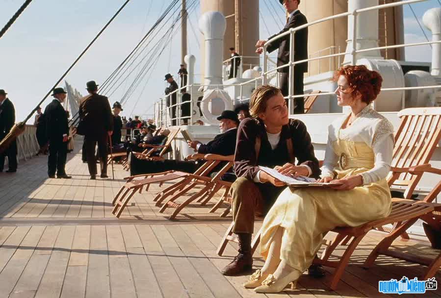 Hình ảnh hai diễn viên chính của phim Titanic