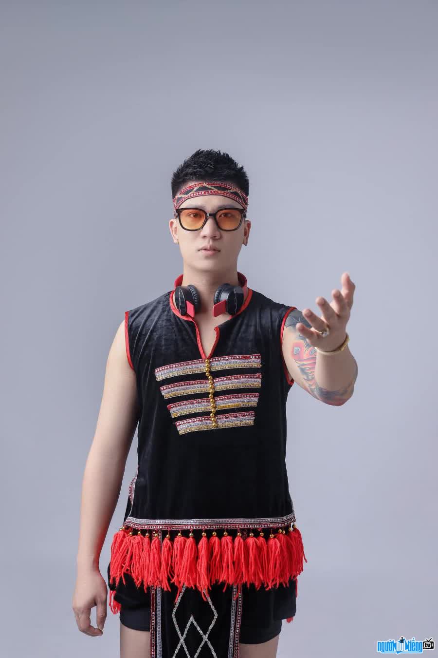 Hình ảnh mới của DJ Tùng Xèng
