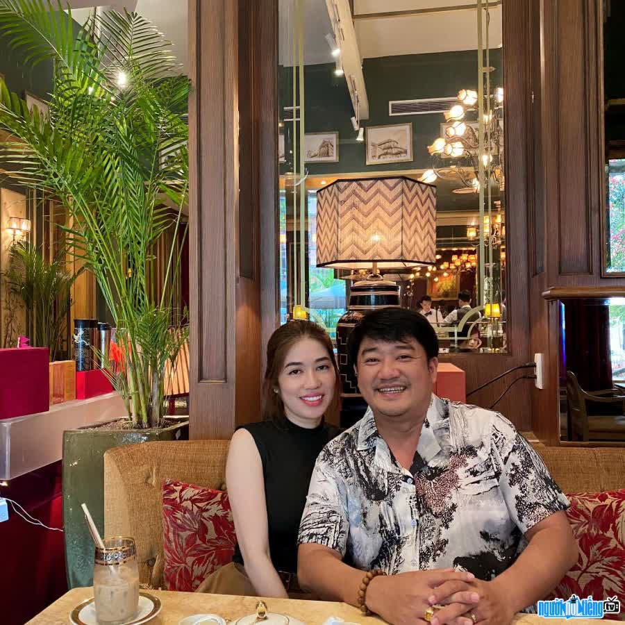Hình ảnh Lâm Phước Khánh cùng vợ