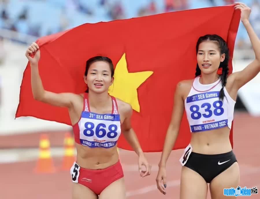 Phương Anh ăn mừng tấm HC vàng SEA Games đầu tiên trong sự nghiệp
