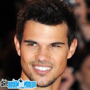 Hình ảnh mới nhất về Diễn viên nam Taylor Lautner