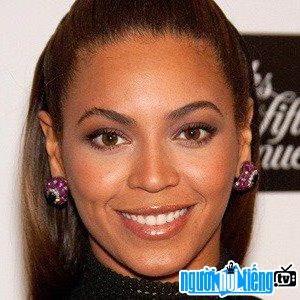 Một hình ảnh chân dung của Ca sĩ nhạc pop Beyonce Knowles