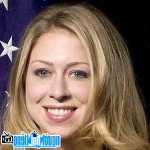 Một hình ảnh chân dung của Thành viên gia đình Chelsea Clinton