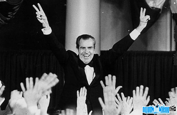 Richard Nixon là Tổng Thống thứ 37 của đất nước Mỹ