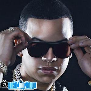 Một bức ảnh mới về J Alvarez- Ca sĩ Rapper nổi tiếng Rio Piedras- Puerto Rico