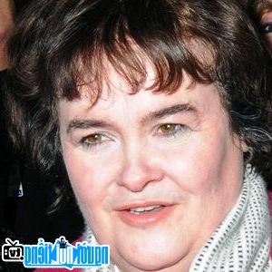 Một hình ảnh chân dung của Ca sĩ nhạc pop Susan Boyle