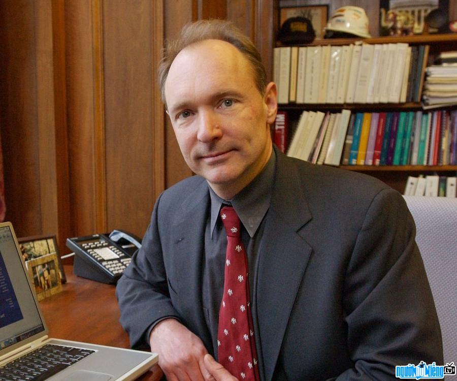Nhà khoa học Tim Berners Lee - người sáng lập MIT