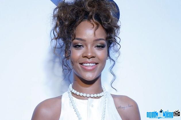 Hình ảnh mới nhất về Ca sĩ nhạc pop Rihanna