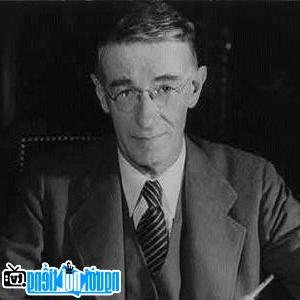 Ảnh của Vannevar Bush
