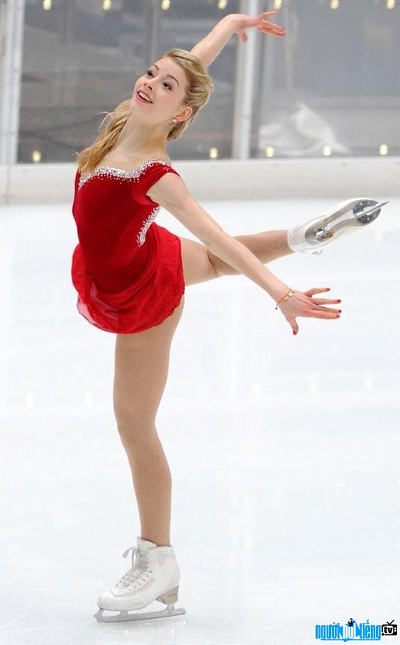 Tư thế trượt băng tuyệt đẹp của VĐV Gracie Gold