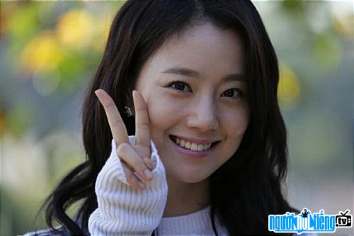 Cận cảnh vẻ đẹp không tì vết của diễn viên Moon Chae-won