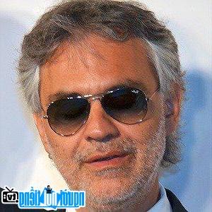 Ảnh chân dung Andrea Bocelli