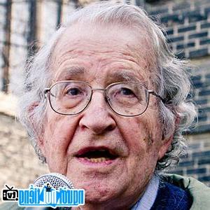 Ảnh của Noam Chomsky