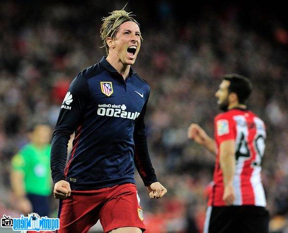 Phút vui mừng chiến thắng của Fernando Torres