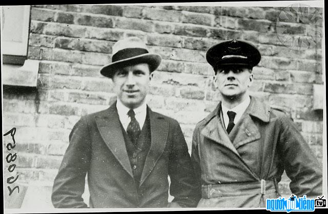 Hình ảnh về phi công Arthur Whitten Brown và John Alcock được chụp năm 1919