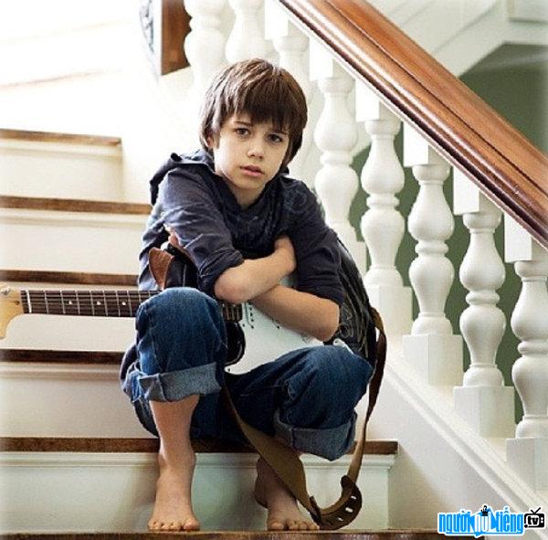 Hình ảnh thời niên thiếu của diễn viên Uriah Shelton