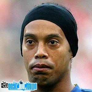 Một hình ảnh chân dung của Cầu thủ bóng đá Ronaldinho