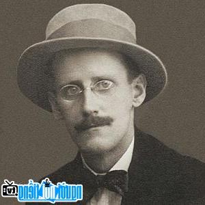 Ảnh của James Joyce