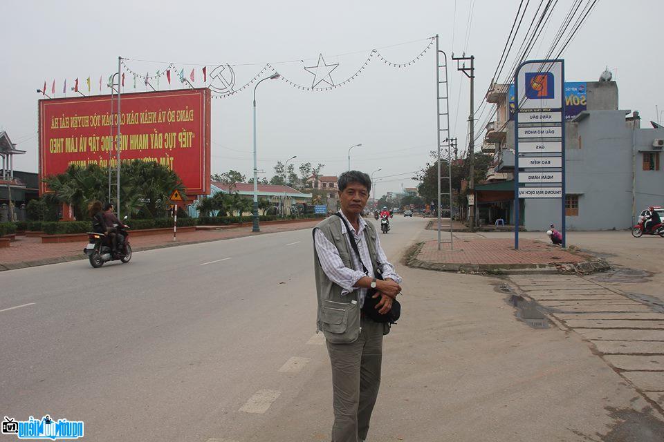 Một bức ảnh mới về Khuê Việt Trường- Nhà văn đương đại nổi tiếng Khánh Hòa- Việt Nam