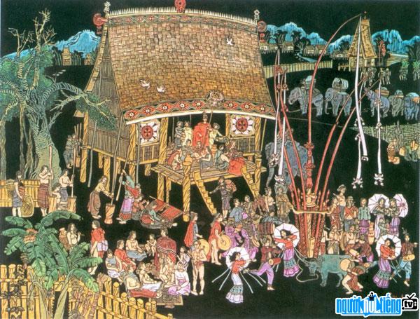 Tranh sơn khắc "Lễ hội đâm trâu Tây Nguyên" của họa sĩ Trần Hữu Chất