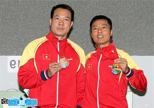 Hai xạ thủ tài năng Trần Quốc Cường và Hoàng Xuân Vinh.