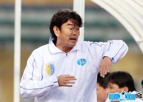 Phan Thanh Hùng về làm huấn viên trưởng cho đội tuyển Than Quảng Ninh