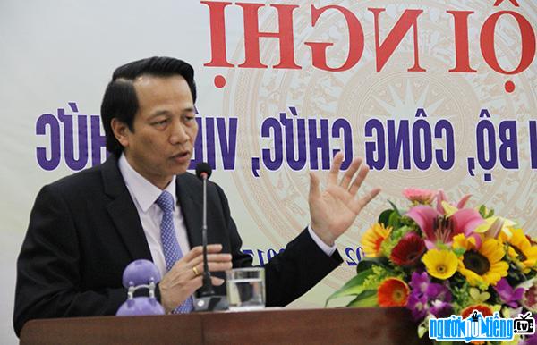Bộ trưởng Lao động thương bình và xã hội Đào Ngọc Dung phát biểu trong một hội nghị gần đây