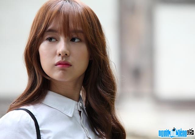 Vẻ đẹp vạn người mê của nữ diễn viên Kim Ji Won
