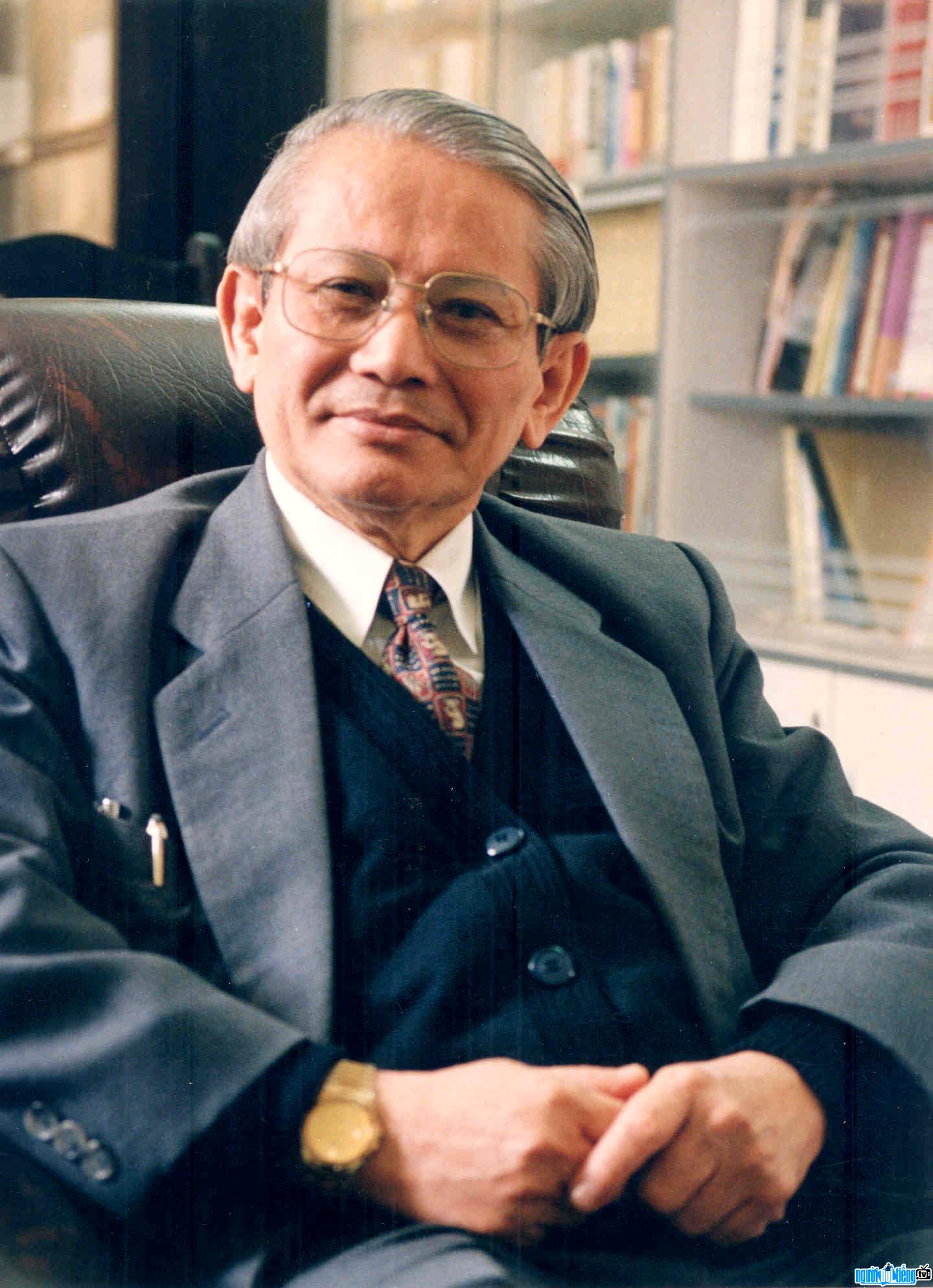 Giáo sư Phan Huy Lê -Chủ tịch Hội Khoa học & Lịch sử Việt Nam