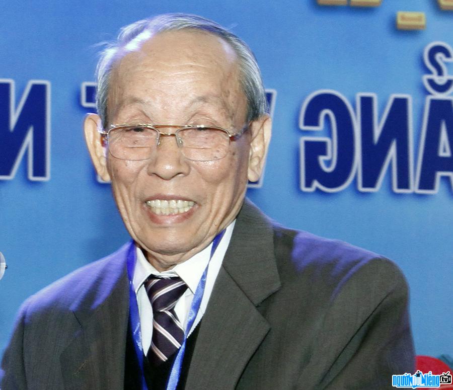Giáo sư Trần Hồng Quân - Bộ trưởng Bộ Đại học Trung học chuyên nghiệp và Dạy nghề