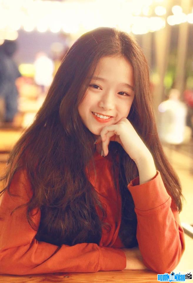 Bức ảnh hot girl Linh Ka với nụ cười đáng yêu