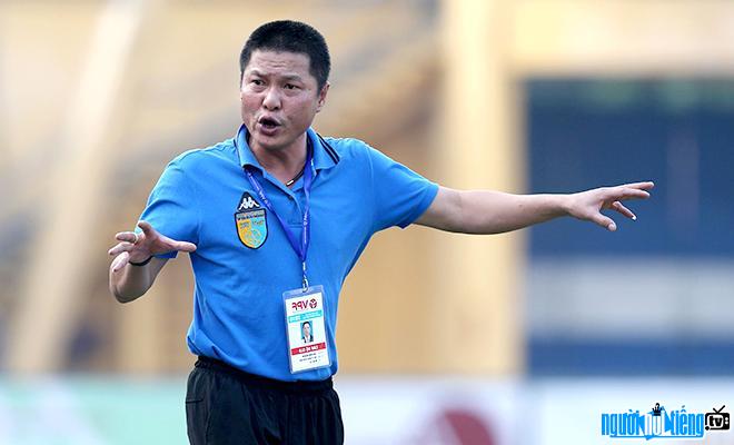 Chu Đình Nghiêm - người đã đưa đội tuyển Hà Nội T&T lên ngôi vô địch V.League 2016.