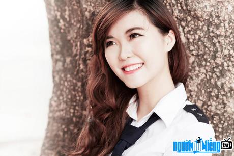 Linh Nii Nguyễn - hot girl xinh đẹp của Học viện hàng không