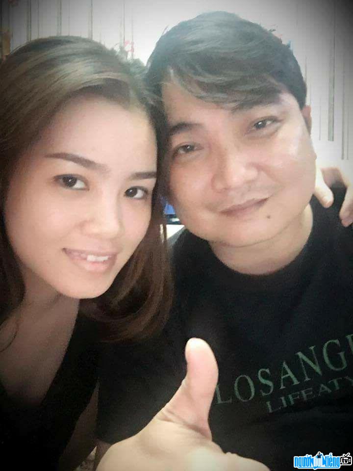 Ca sĩ Nhật Linh và người vợ của mình