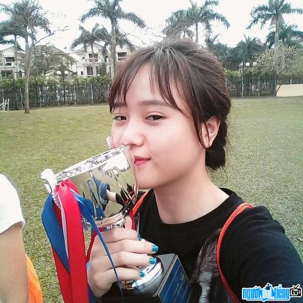 Nữ streamer Hoàng Mai Linh là cầu thủ chủ lực đội tuyển bóng đá nữ Bách Khoa