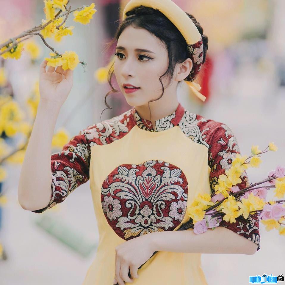 Bức ảnh hot girl Khổng Minh Thanh trong dịp năm mới 2017