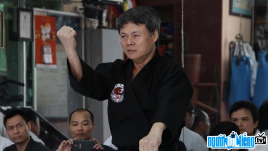 Hình ảnh võ sư karatedo Đoàn Bảo Châu