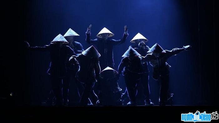 Nhóm nhảy 218 Dance Crew gây sốt tại Asia's Got Talent