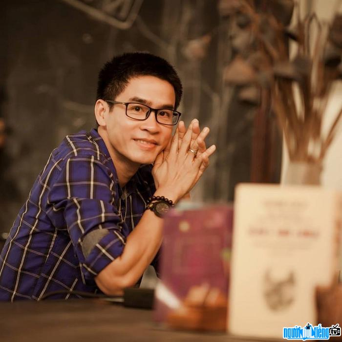 Nhà thơ Nguyễn Phong Việt phát hành hơn 85000 cuốn